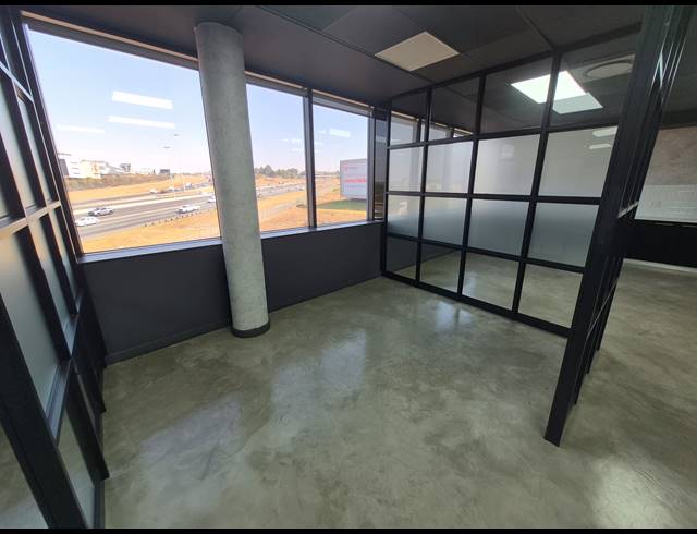 270M² OFFICE TO LET IN WOODMEAD